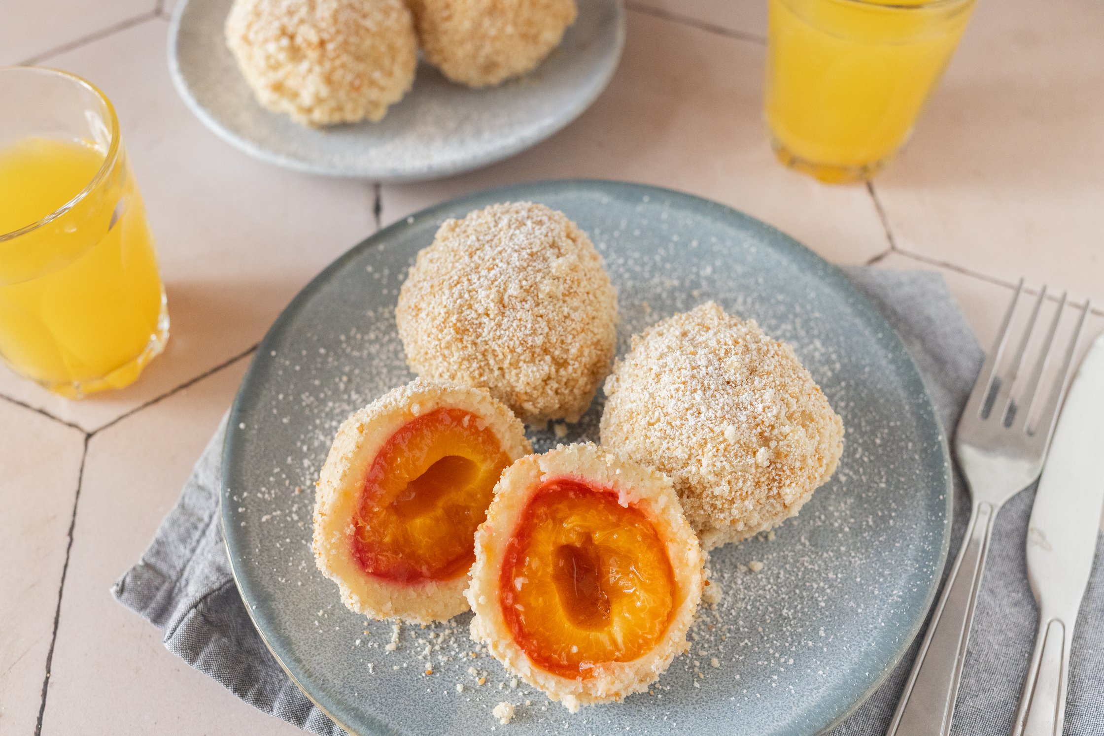 apricots dumpolings with roasted breadcrumbs