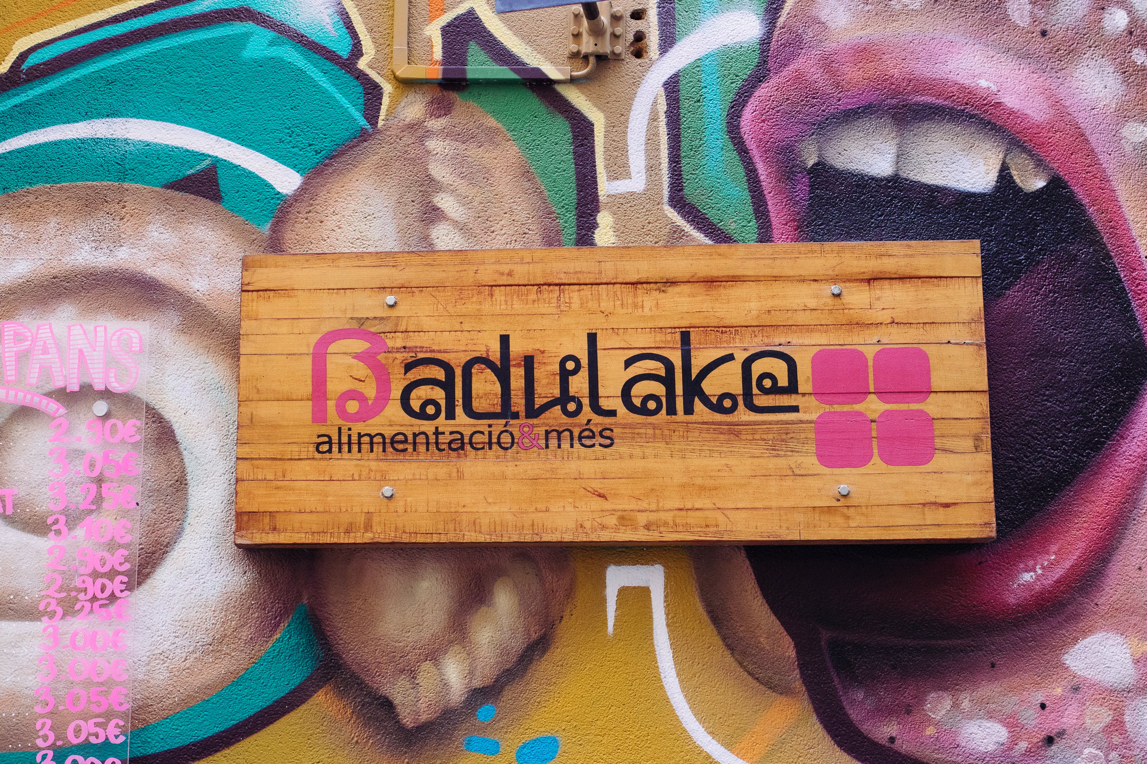 sign of the restaurant Es Badulake