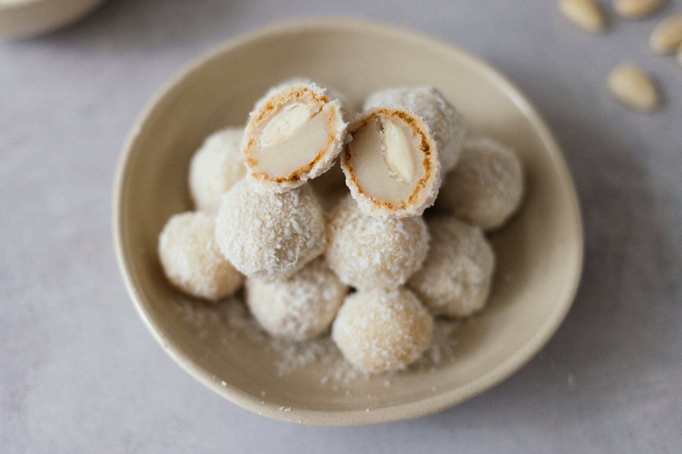 vegane Raffaello halbiert
