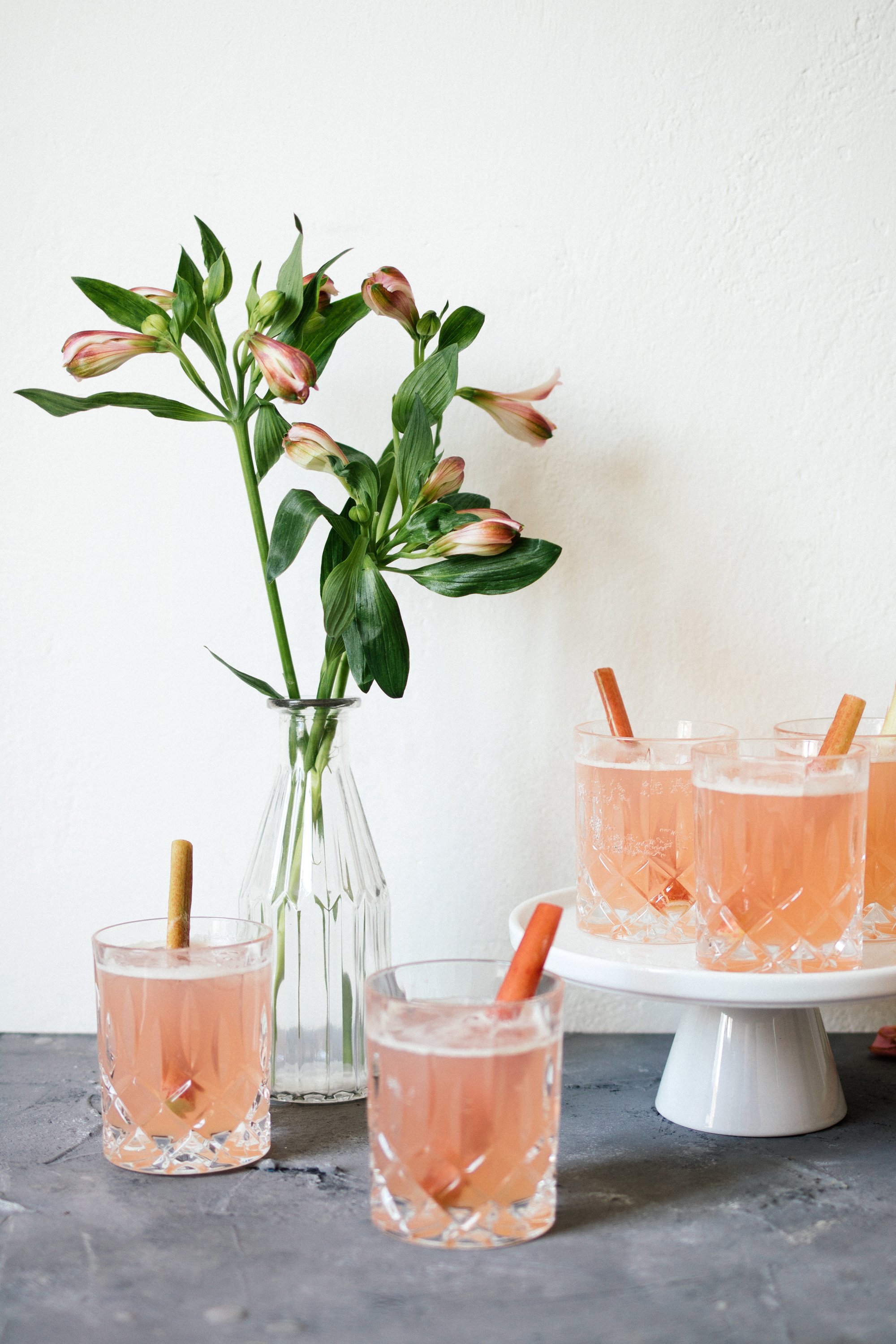 rhubarb lemonade in jars