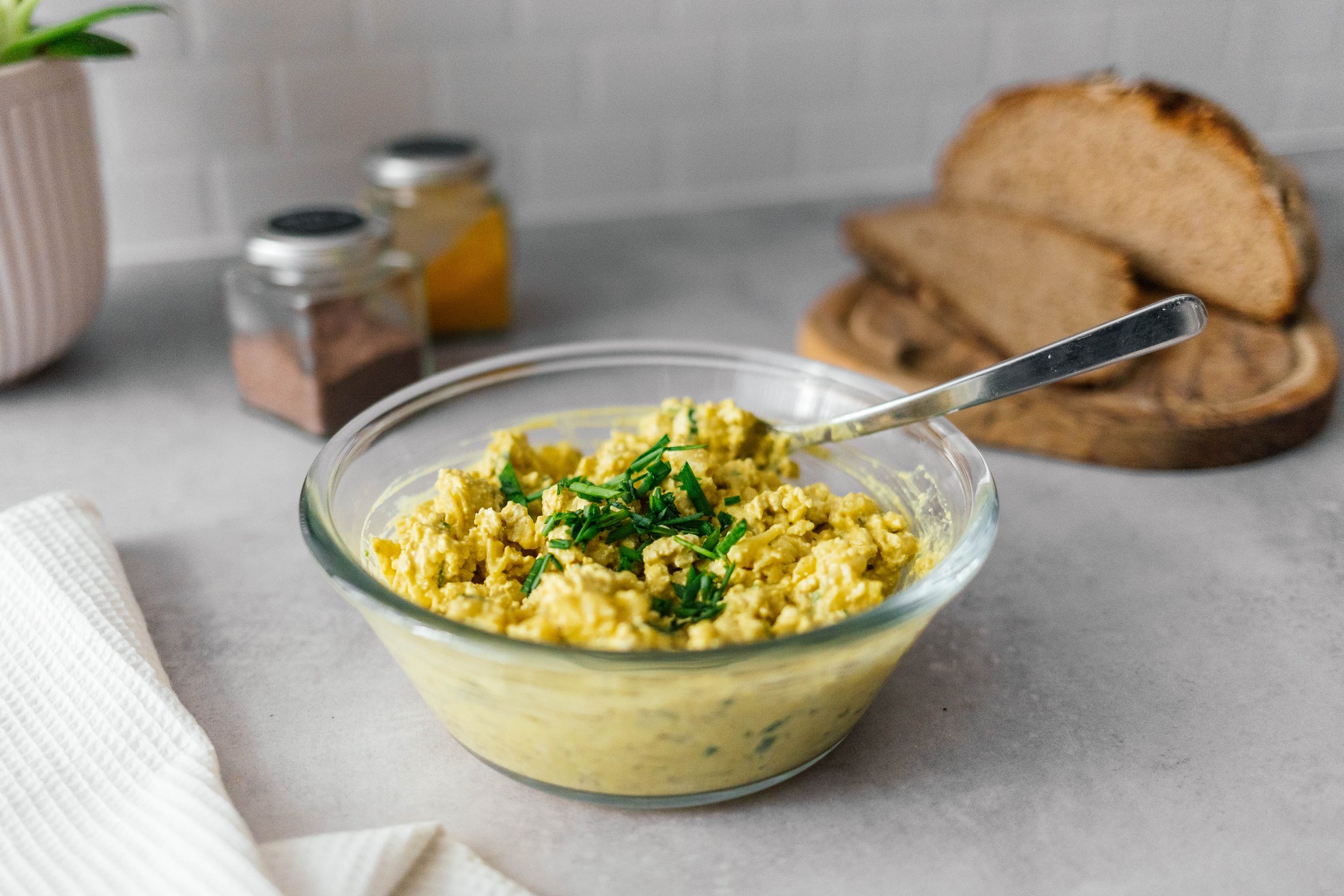 vegan egg salad with chives