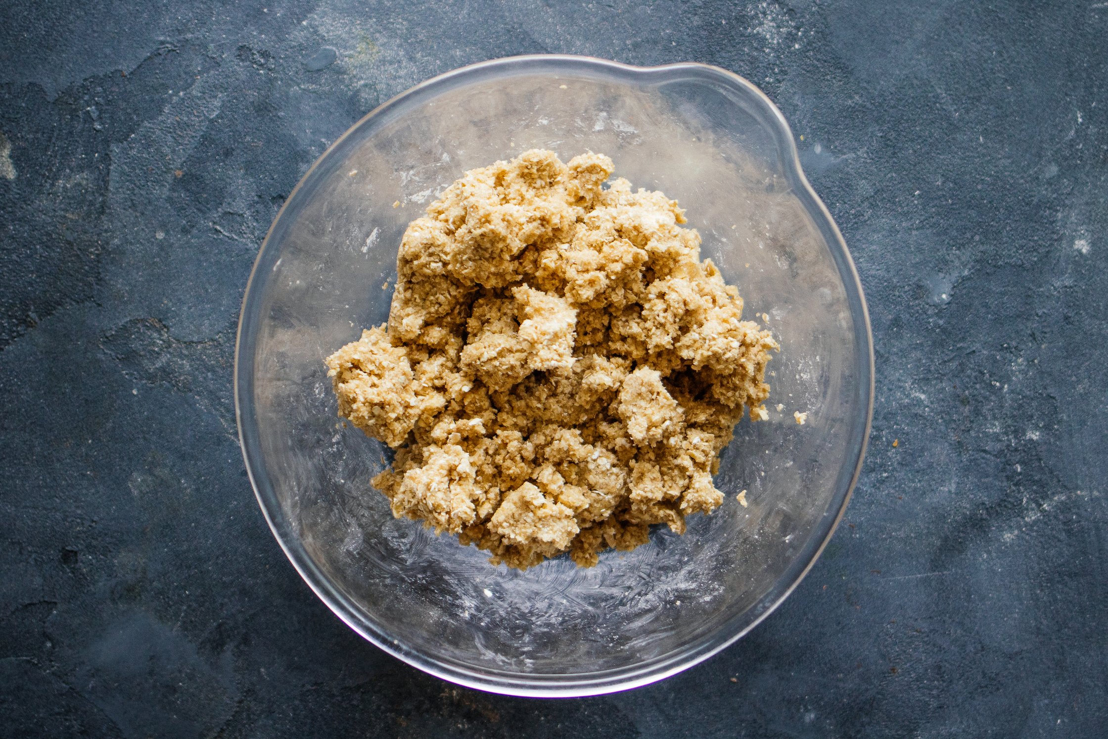 dough for vegan oat cookies