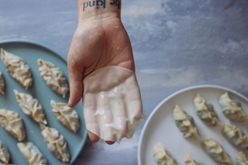 Dumplings werden gefüllt