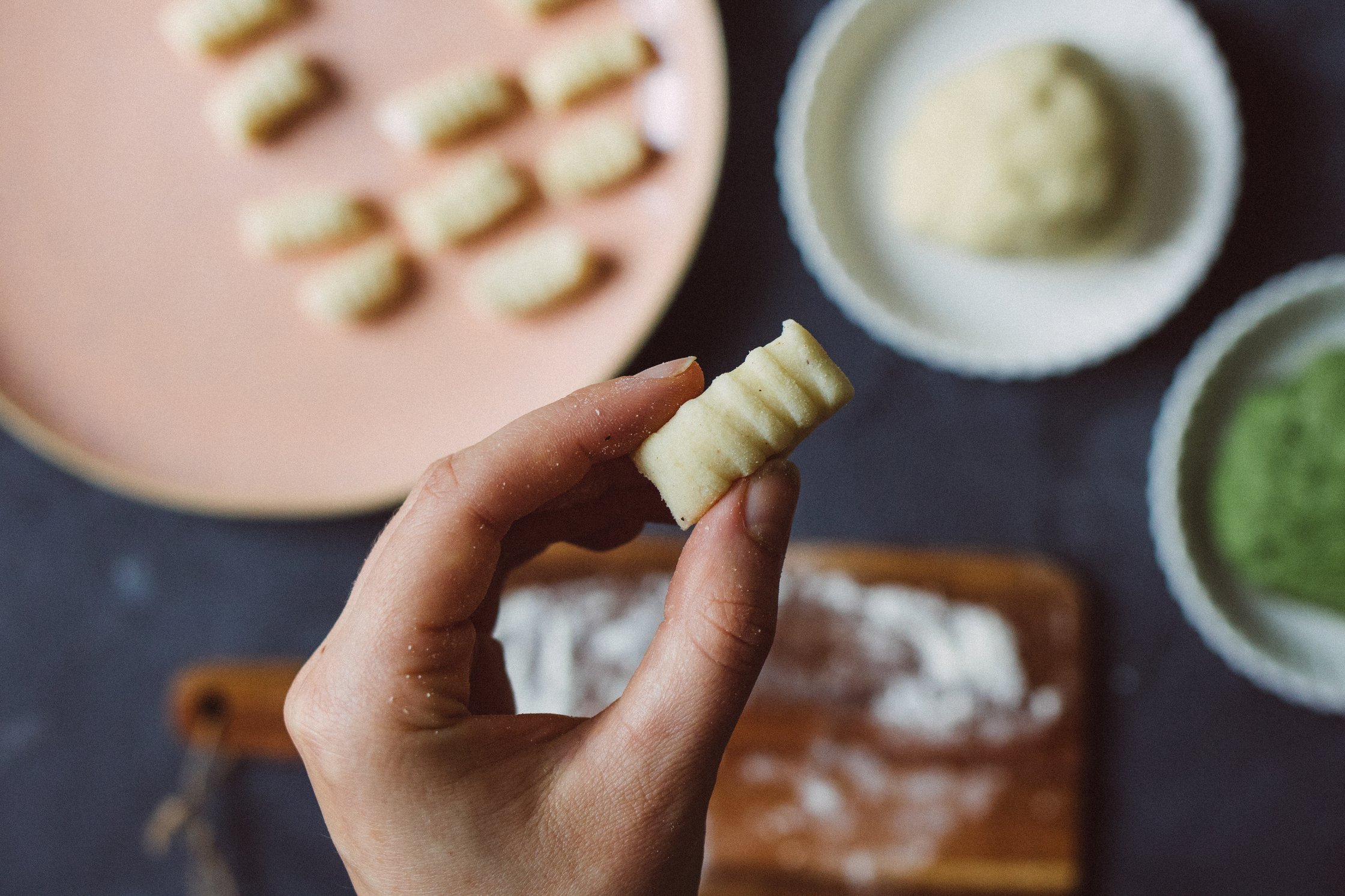 nahaufnahme einer geformten gnocchi