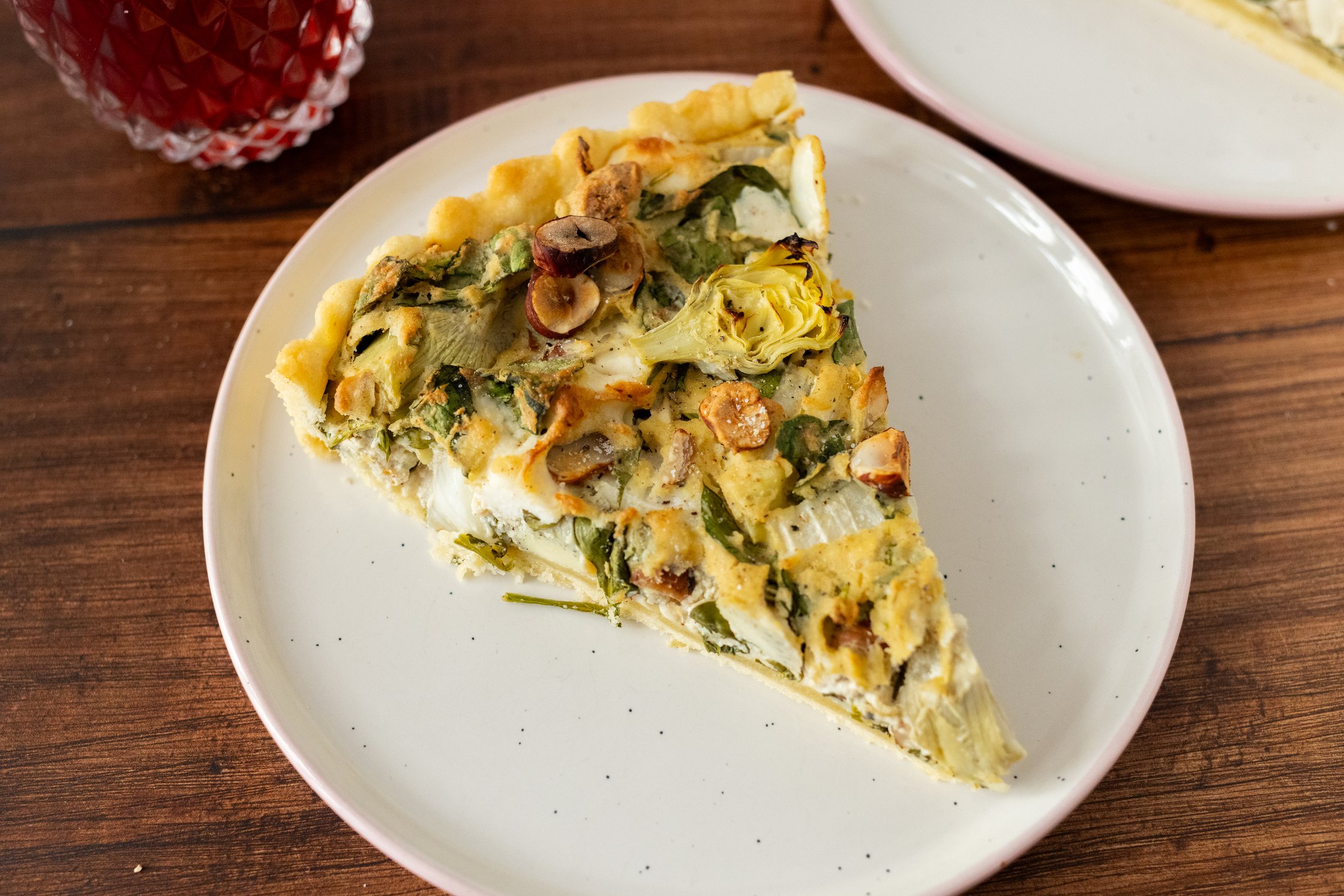 Vegane Quiche mit „Feta“, Spinat und Artischocken Stück