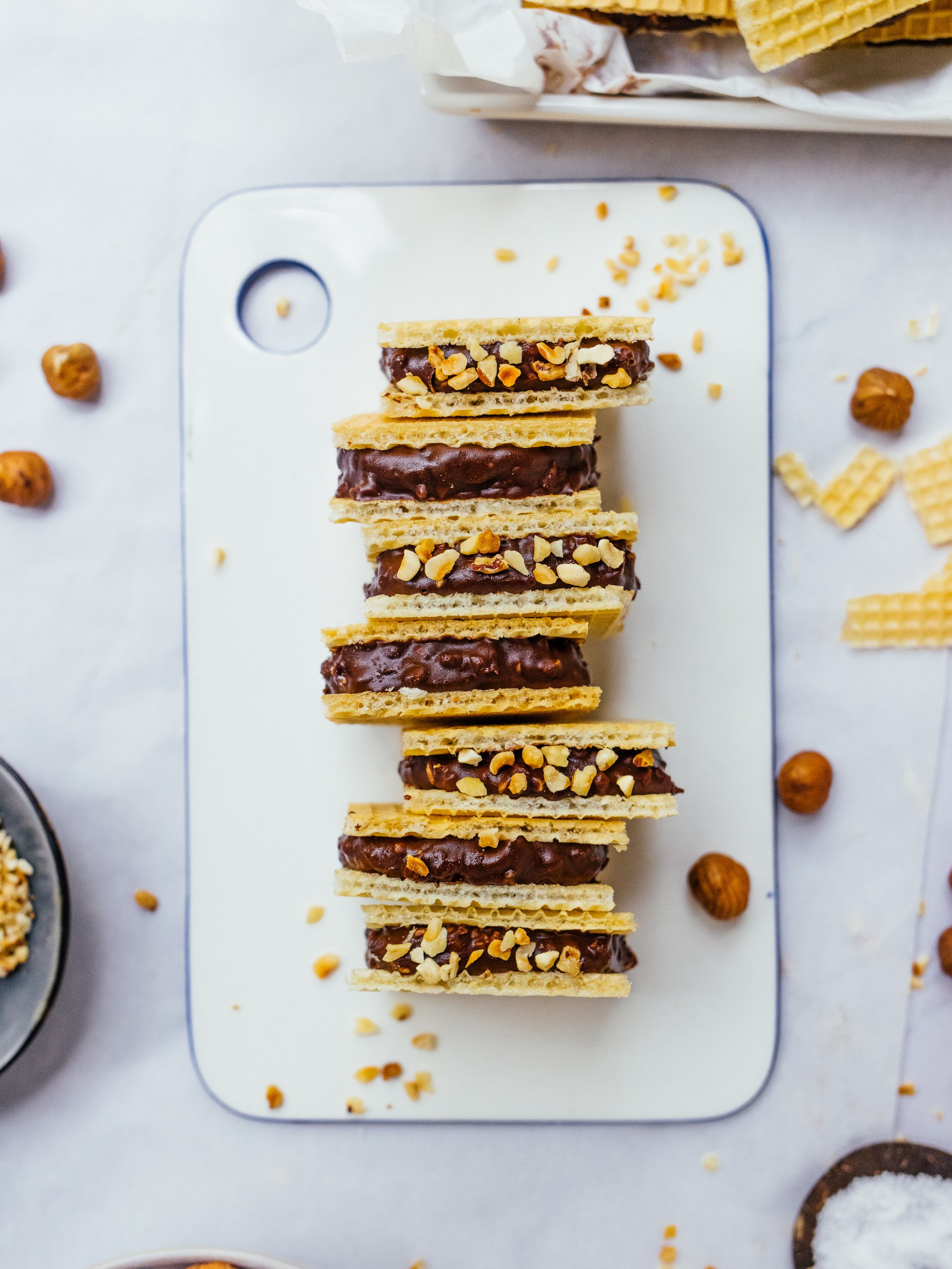 vegan hanuta with chocolate hazelnut nougat filling