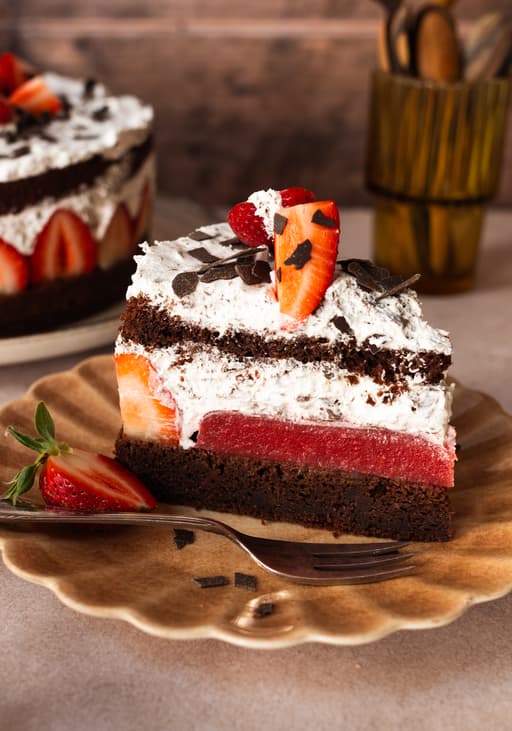 Vegan Strawberry Stracciatella Cake