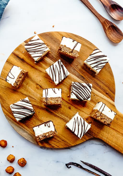 Vegane No Bake Cheesecake-Haselnuss-Bites