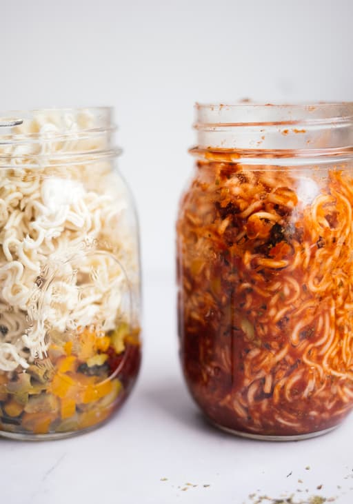 Vegan Instant Pasta with Tomato Sauce
