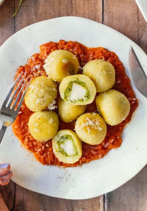 Spinach-stuffed Gnocchi with Vegan Mozzarella Cheese