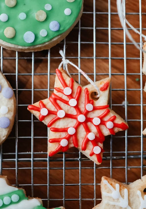 Vegane Weihnachtsbaum-Kekse