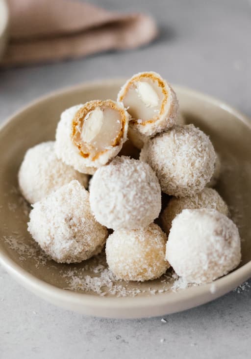 Vegan Raffaello (Coconut-Almond Truffles)