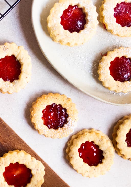 Vegan Linzer Cookies