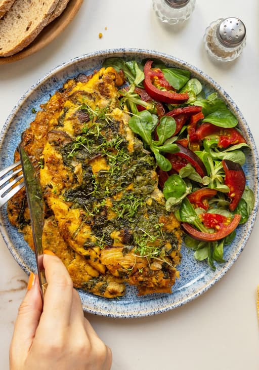 Vegan Omelette with Spinach and Sautéed Mushrooms