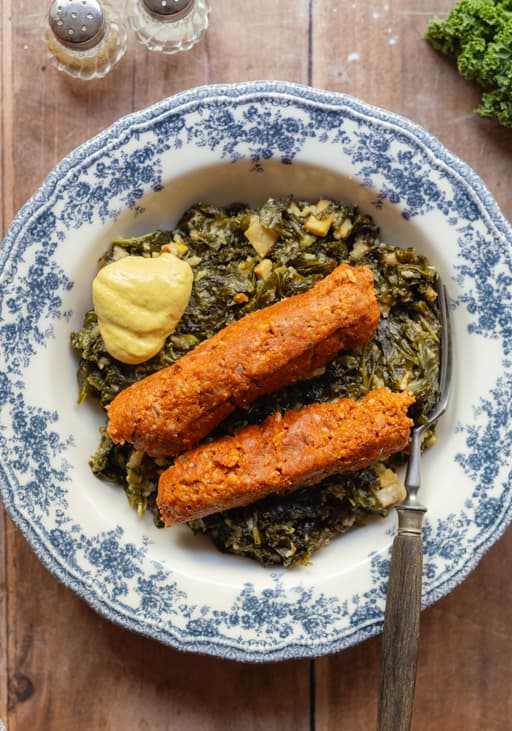 Grünkohl mit veganer Pinkelwurst