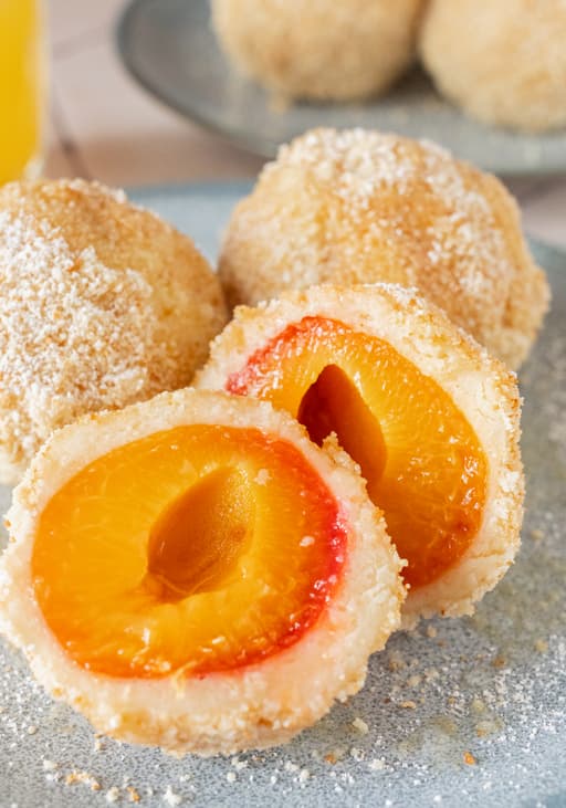 Vegan Marillenknödel (Apricot Dumplings)