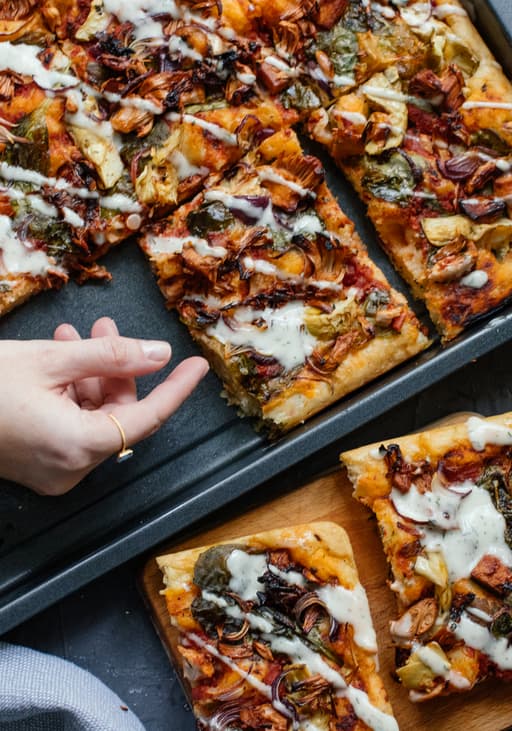 Vegan BBQ Sheetpan Pizza