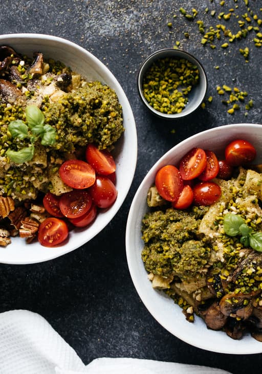 Vegane Pasta mit Pistazienpesto & Pilzen