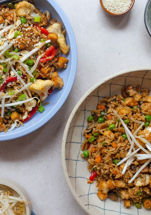 Veganer Stir Fry Reis mit Tofu