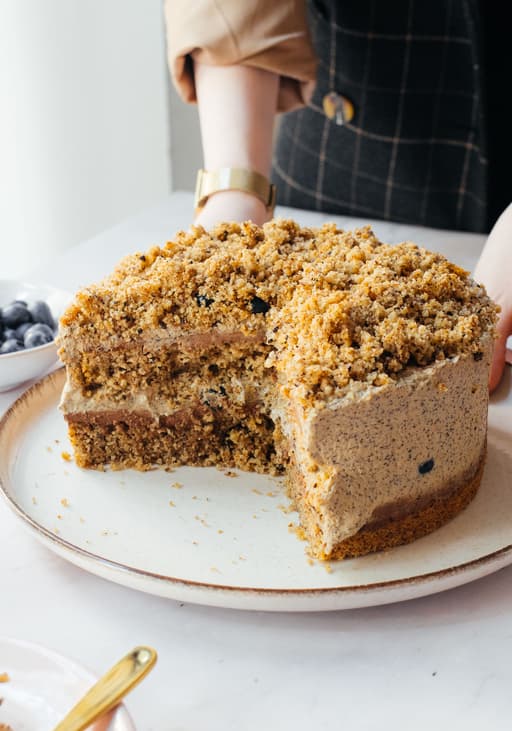 Vegan Cappuccino-Crumble-Cake with Blueberries