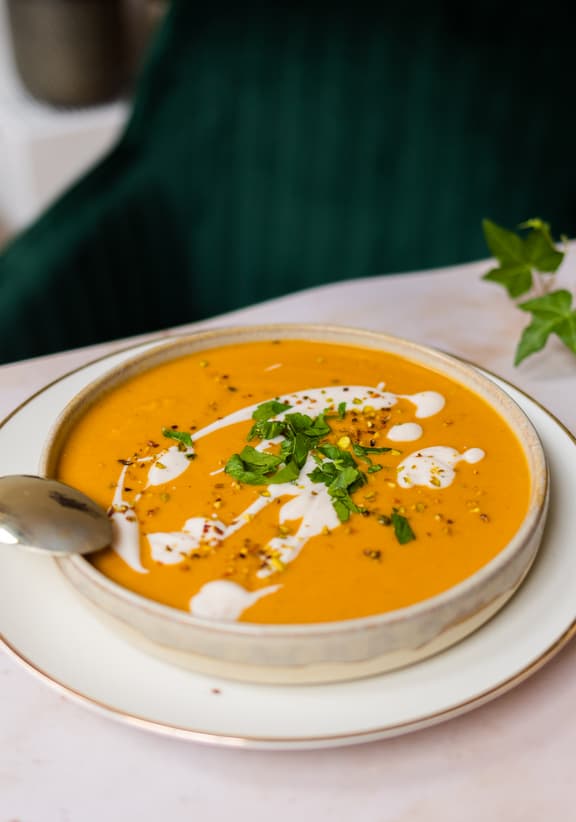Vegane rote Linsensuppe