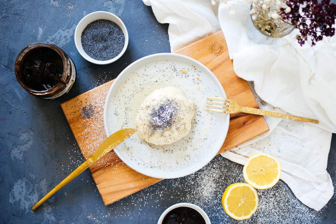 R369 Vegane Germknödel mit Pflaumenfüllung