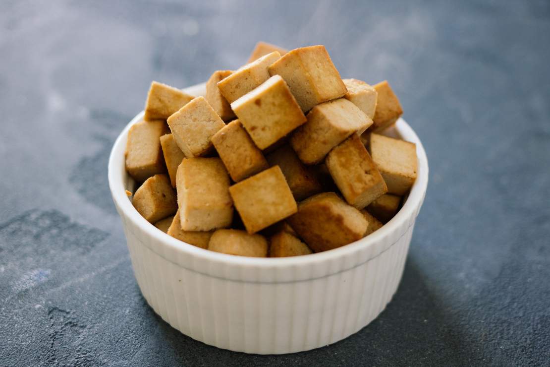 R244 Rice noodles with tofu in peanut sauce