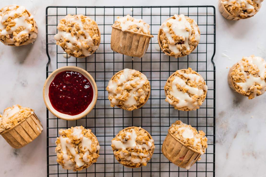 R161 Vegane gefüllte Himbeermuffins