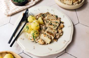 Plant-Based Chicken in Creamy Sauce with Chanterelles