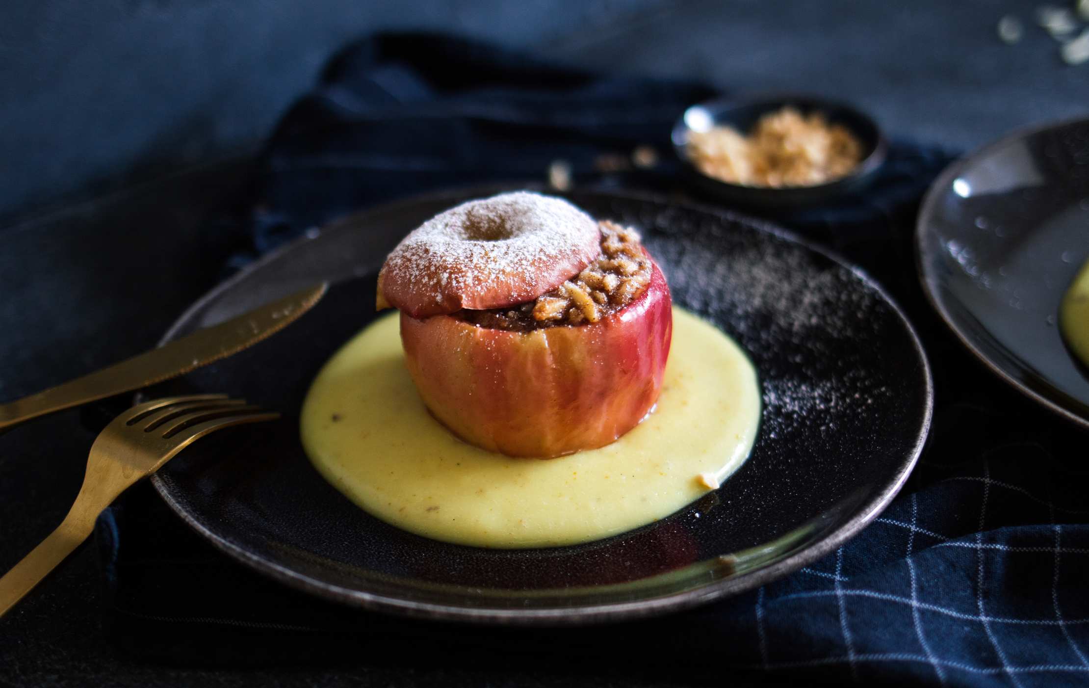 Einfache, vegane Bratäpfel mit Vanillesauce - Zucker&amp;Jagdwurst