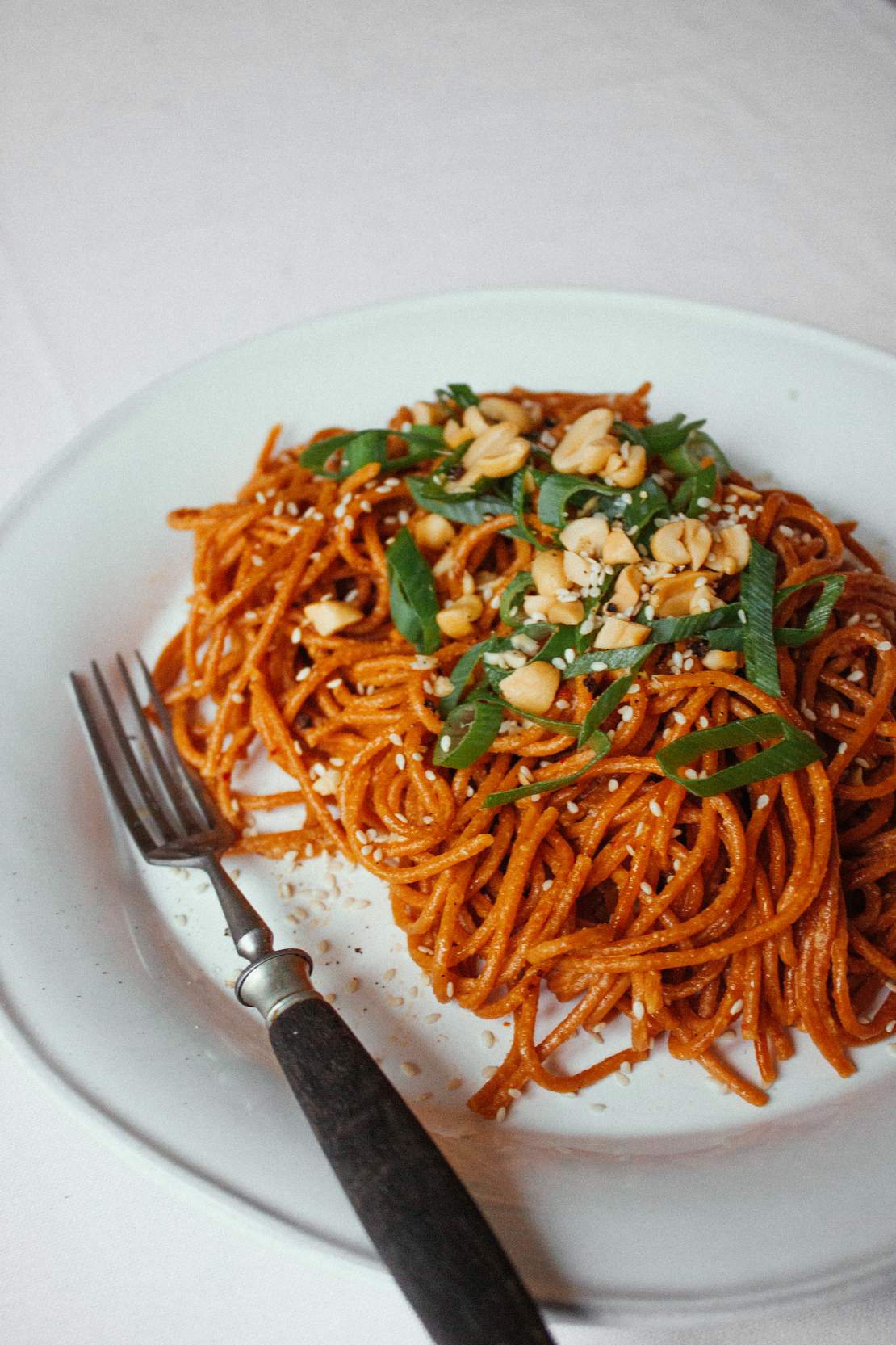 R232 Spicy sesame pasta