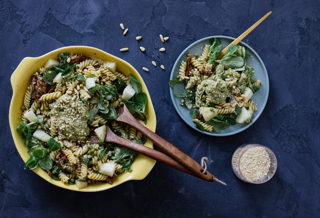 R43 Vegan Pasta salad with pea pesto & honeydew melon