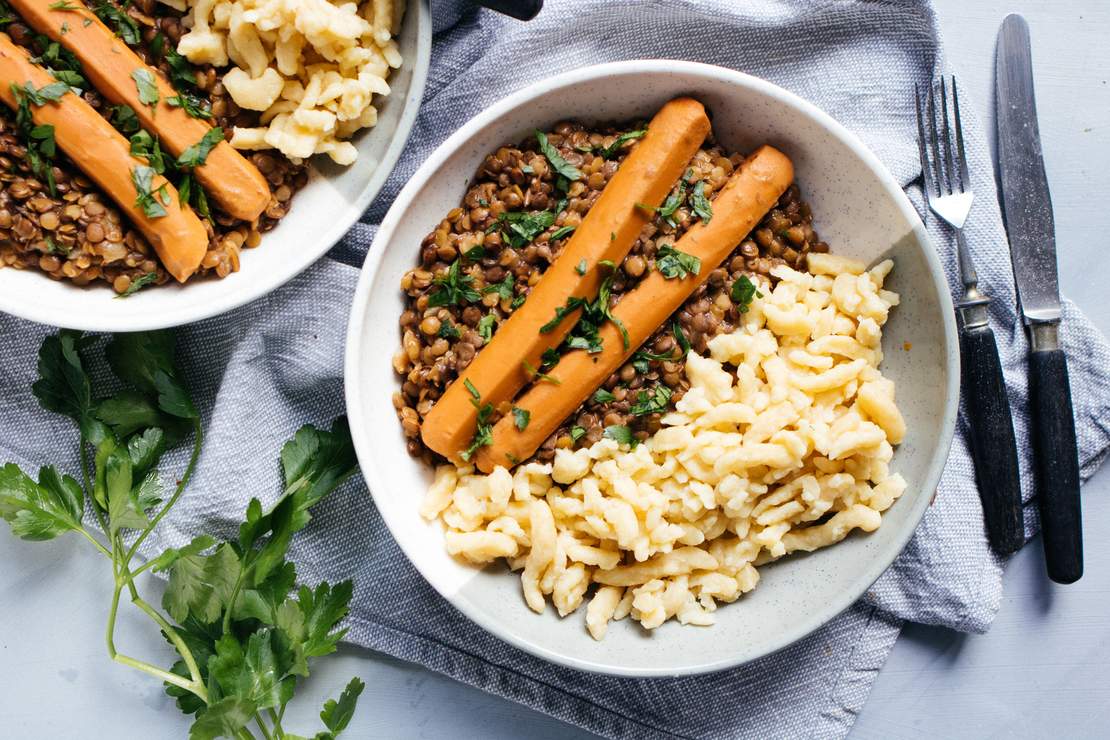 Vegane (schwäbische) saure Linsen mit Spätzle - Zucker&Jagdwurst