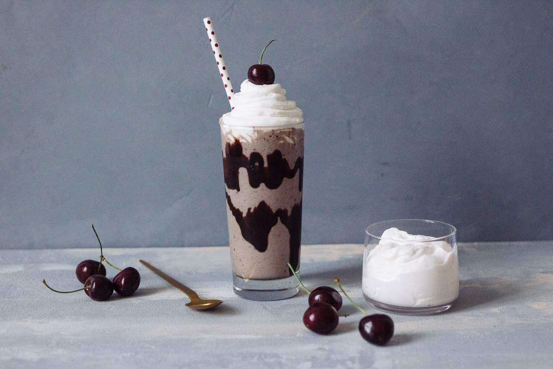R178 vegan cherry-vanilla-milkshake