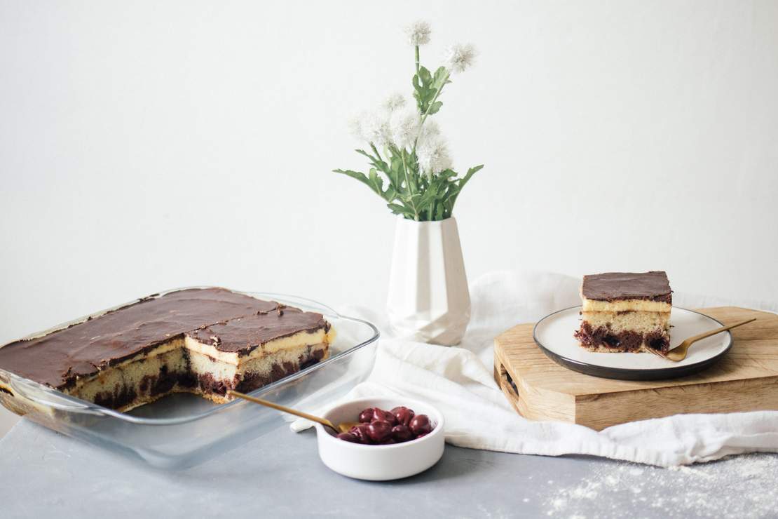 R296 Vegan “Donauwelle“ (chocolate-covered cake with vanilla pudding and sour cherries)