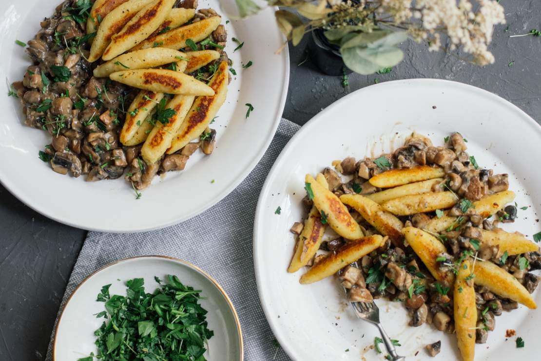 R446 Vegan Potato Dumplings (Schupfnudeln) with Mushrooms Sauce 