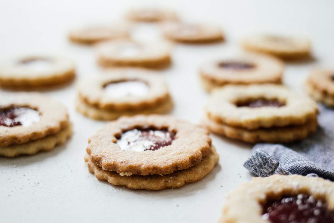 R331 Vegan Linzer Cookies