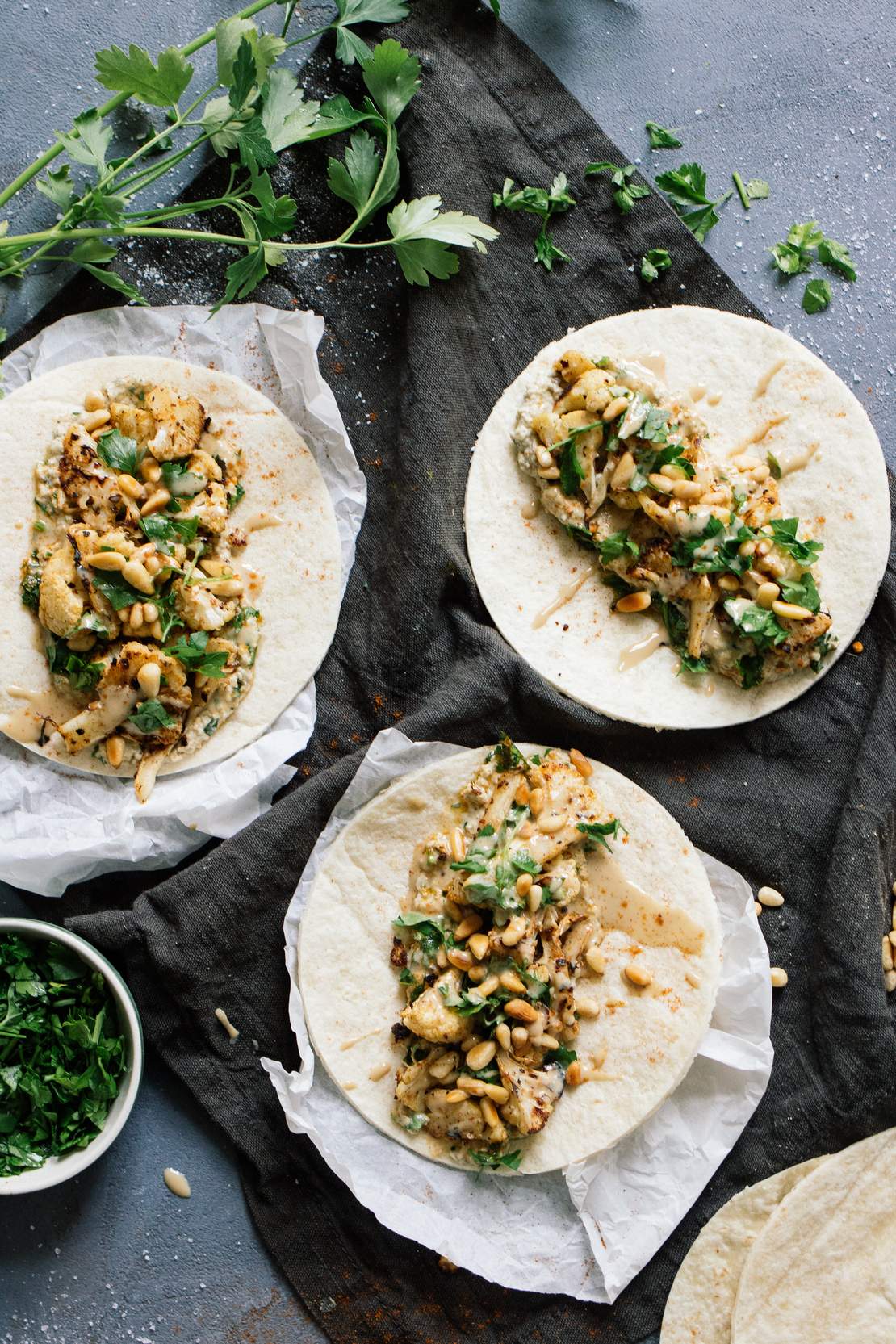 R268 Arabischer Taco mit Baba Ganoush & geröstetem Blumenkohl