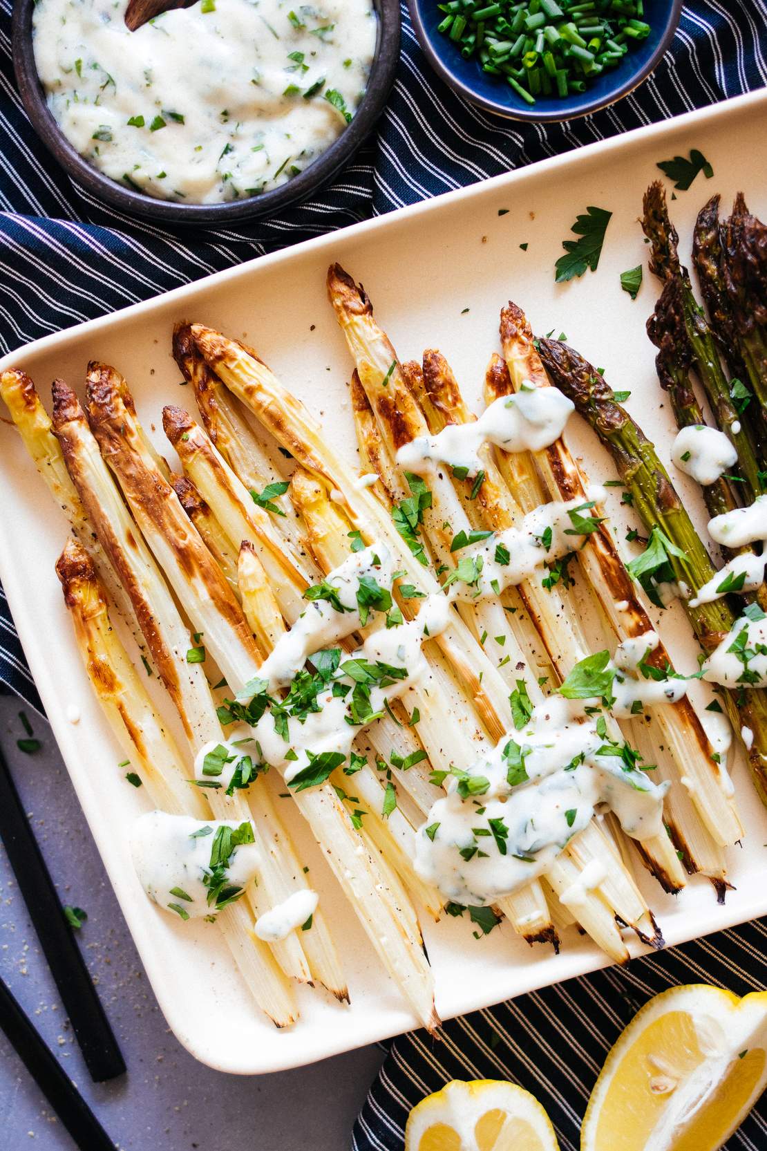R510 Baked Asparagus with vegan Herb Hollandaise Sauce