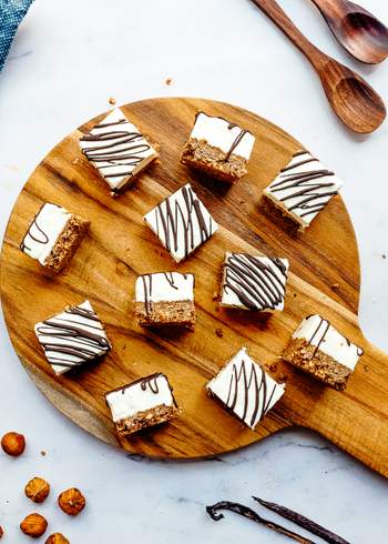 Vegane No Bake Cheesecake-Haselnuss-Bites