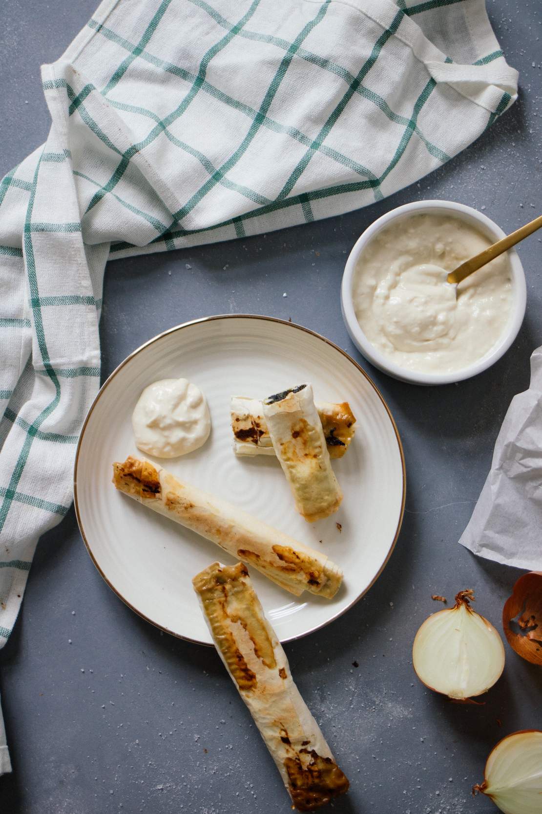 R343 Vegane Zigarren-Börek mit Spinat