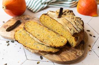 Easy Pumpkin Sourdough Bread