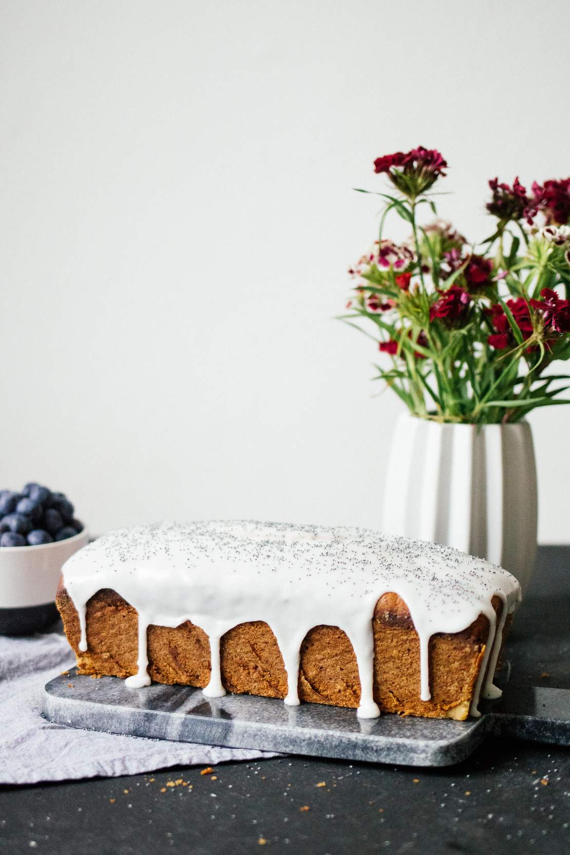 R2 Veganer Zitronen-Mohn-Kuchen