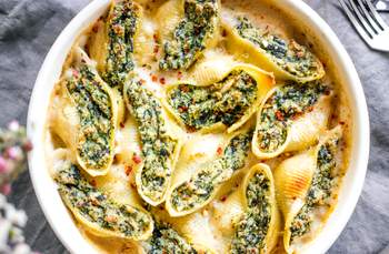 Vegan Stuffed Shells with Spinach and Cashews