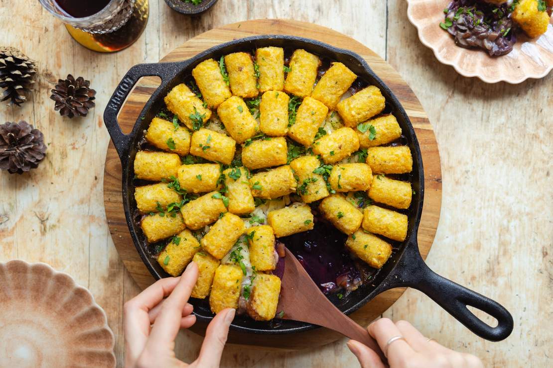 R938 Weihnachtlicher Kroketten-Auflauf mit Rotkraut und Pilzsoße