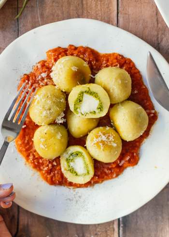 Spinach-stuffed Gnocchi with Vegan Mozzarella Cheese