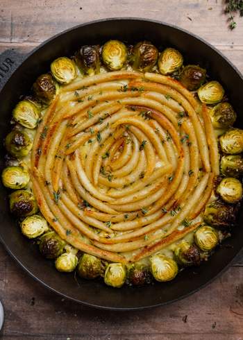 Vegan Potato Dumpling Casserole with Brussels Sprouts & "Minced Meat" 