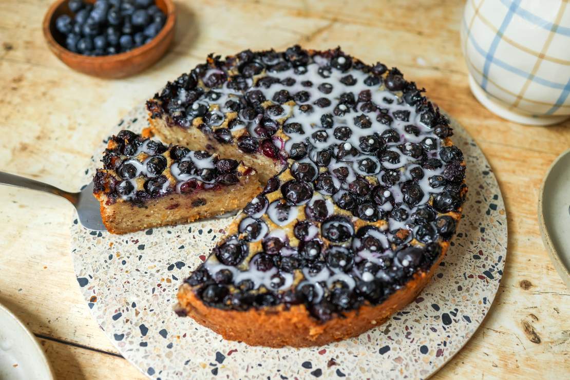 R971 Veganer Grießkuchen mit Blaubeeren