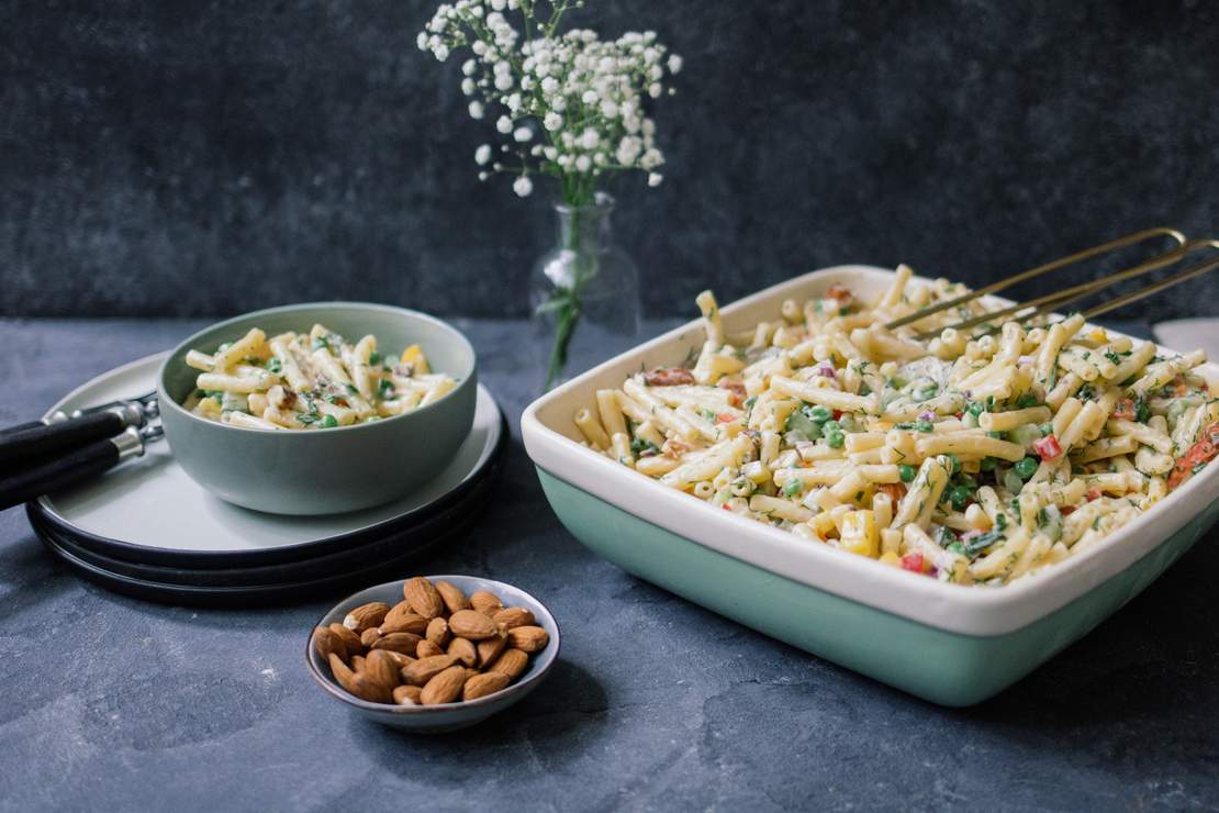 R206 Veganer Makkaronisalat mit Mandeldressing