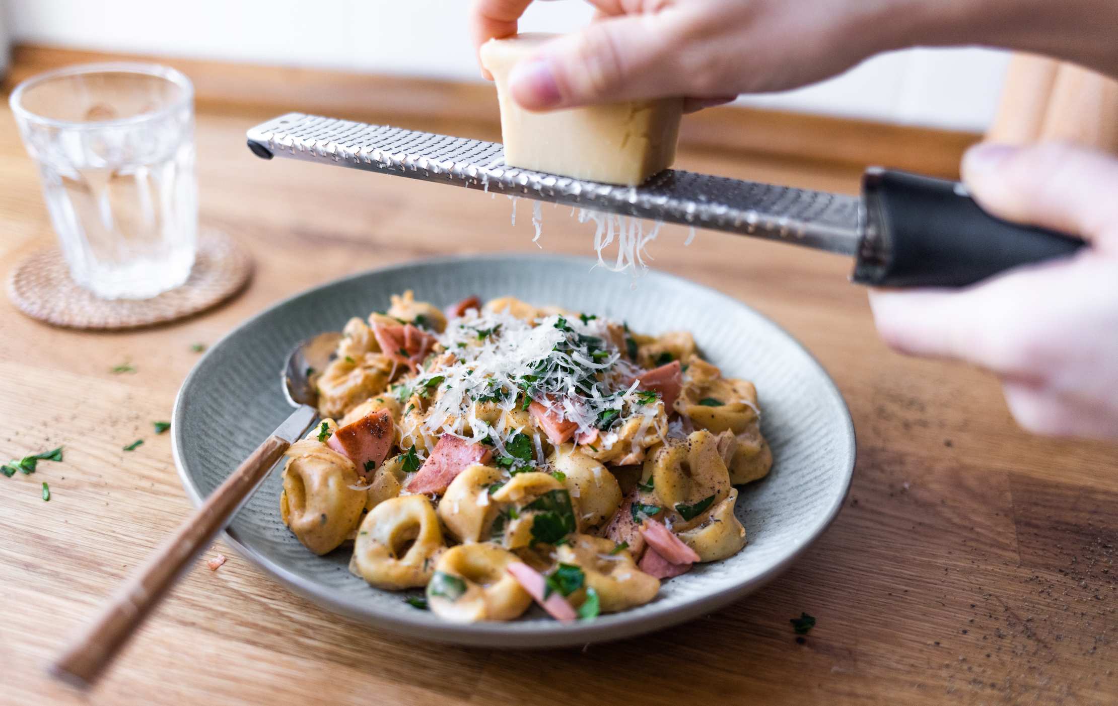 Tortellini In Veganer Schinken-Sahne-Soße | Rezept | Schnell - Zucker ...